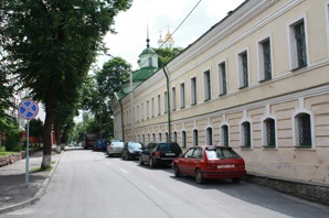 Гуляя по Нижне-Покровской