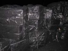 В угле нашли спрятанные контрабандистами сигареты