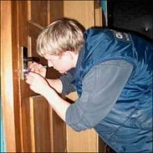 Два полочанина «выставили» квартиру