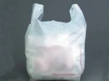 Ночью на Мариненко хулиган отобрал у женщины пакет