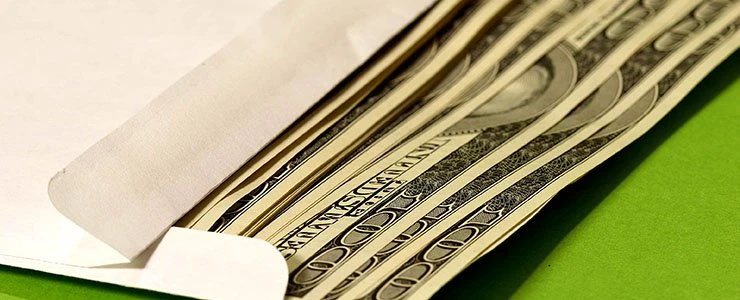 Новополочанка «помогала» за деньги устроиться на «Нафтан»