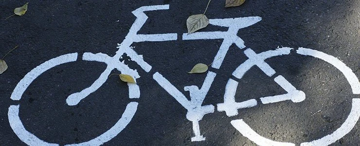 «Лучше бы Европейский Союз профинансировал ремонт моста и дворовых территорий!»: как соцсети реагируют на новость о появлении в Полоцке первой велодорожки