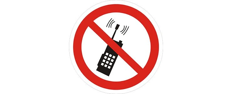 Работникам «Полоцк-Стекловолокно» запретили использовать на работе мобильные устройства в личных целях