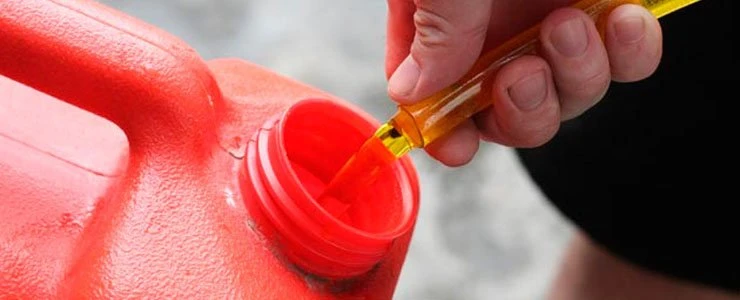 5 аккумуляторов и 240 литров дизтоплива стали добычей вора