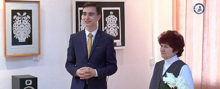 В Полоцке открылась выставка вытинанки Екатерины Дмитриевой