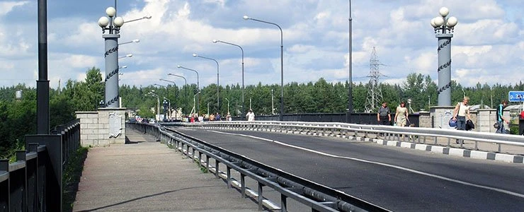 В Новополоцке закрыли мост через Западную Двину для тяжёлого транспорта