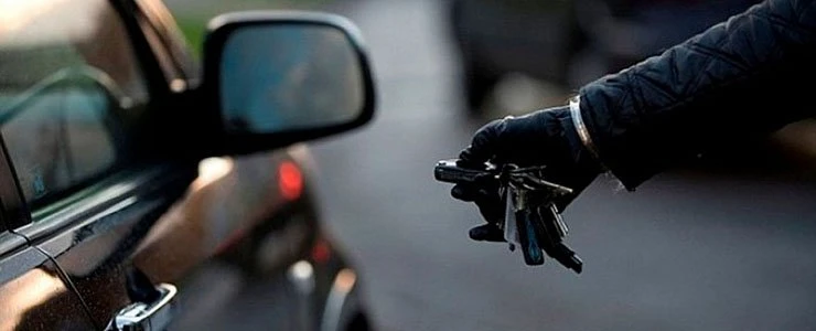 Новополочане угнали иномарку с помощью системы запуска двигателя без ключа