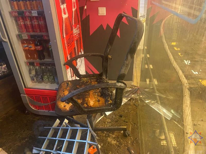 Пожар в торговом центре в Полоцке: спасатели ликвидировали возгорание на первом этаже