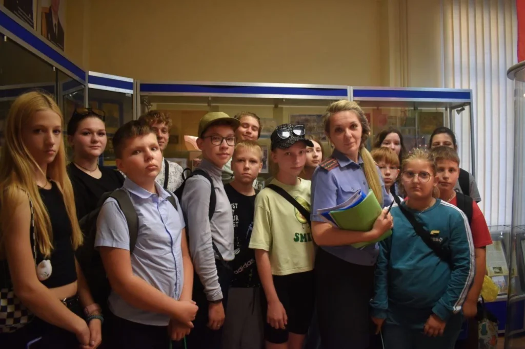 В Новополоцком ГОВД прошёл первый урок для воспитанников клуба «Молодая Гвардия»