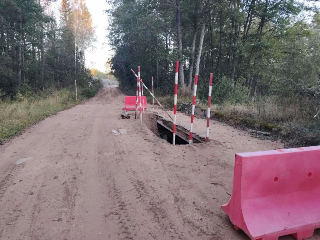 В Полоцком районе обрушилась плита автомобильного моста