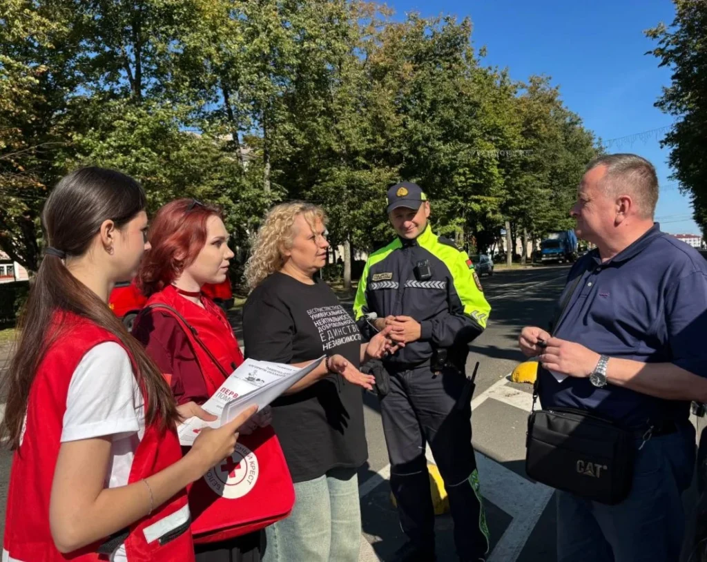 Будущие медики в Полоцке провели акцию и обучали горожан первой помощи