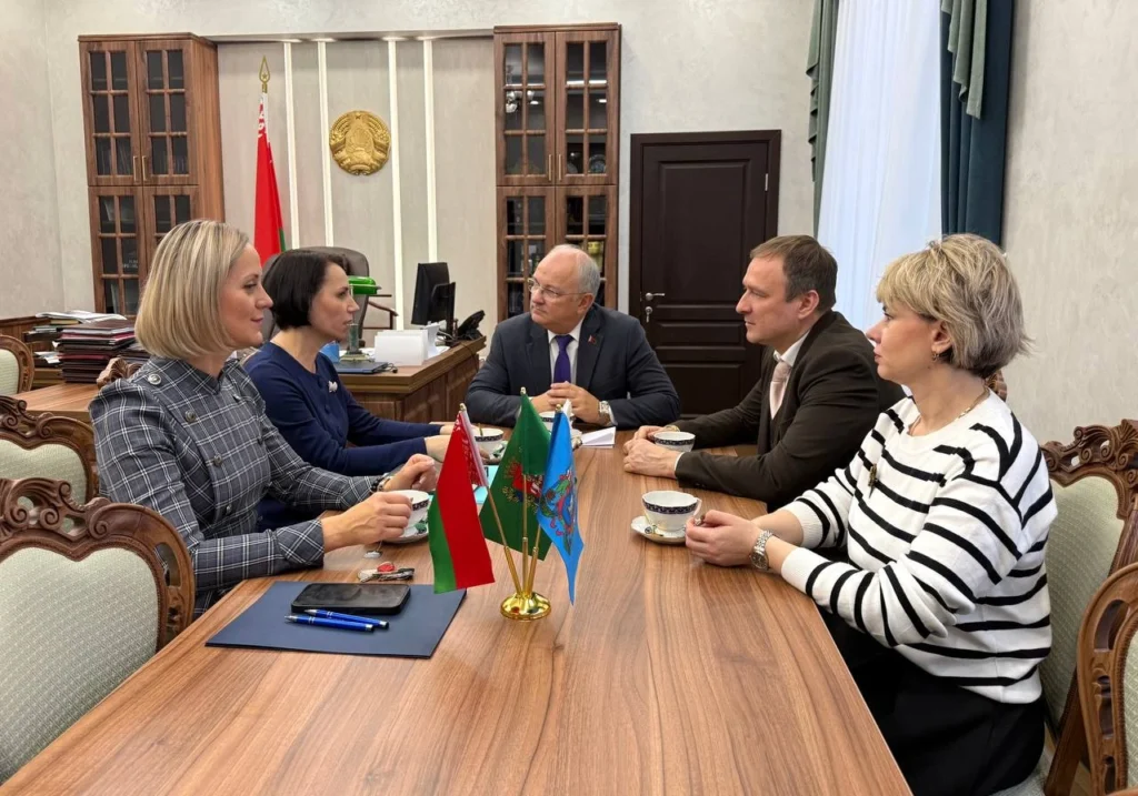 ВГМУ и школа №8 Полоцка подписали договор о профориентационном сотрудничестве