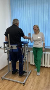 В отделение реабилитации Полоцкой ЦГБ поступил тренажер для восстановления навыков ходьбы