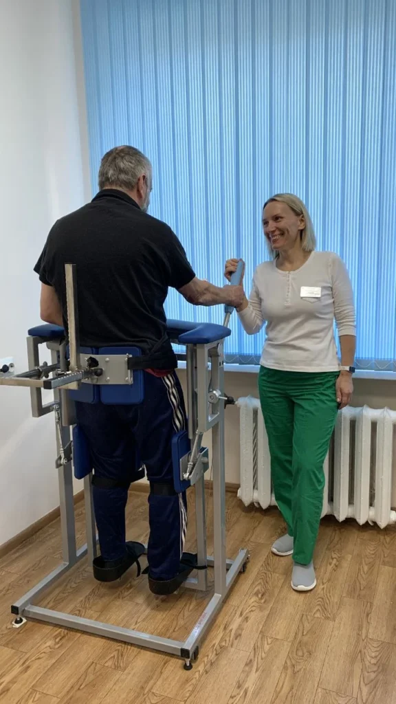 В отделение реабилитации Полоцкой ЦГБ поступил тренажер для восстановления навыков ходьбы