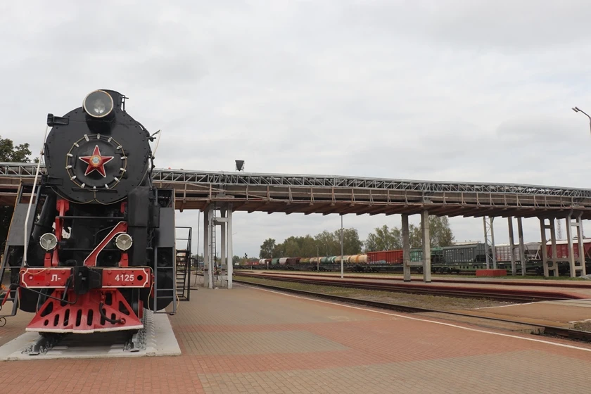 Капитальный ремонт пешеходного моста в районе станции Полоцк продлится до 2026 года