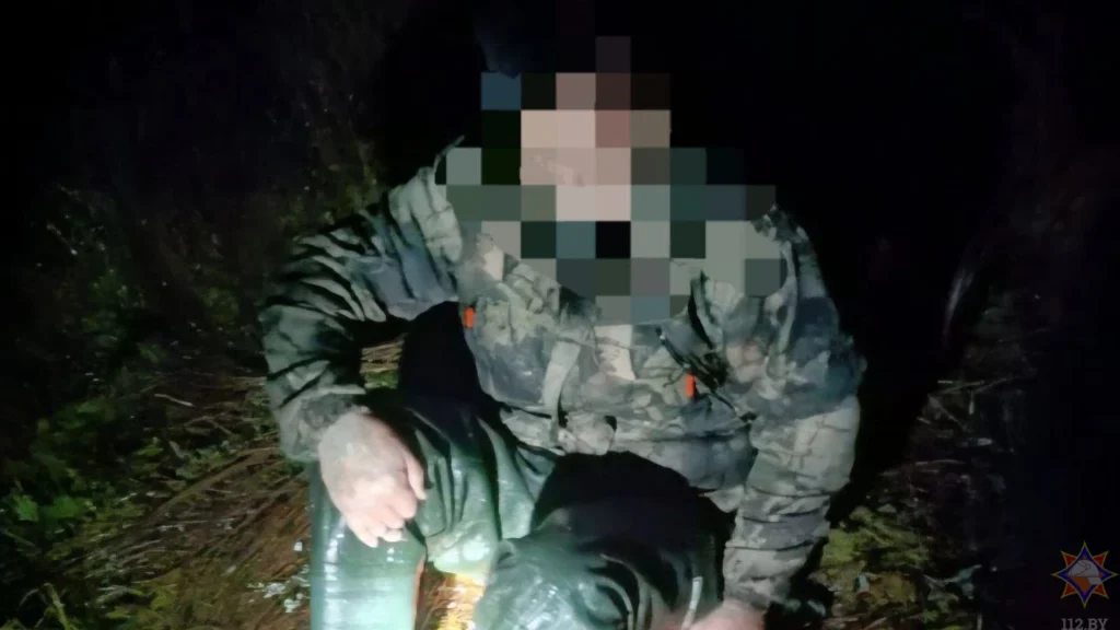 В Полоцком районе спасатели нашли заблудившегося в лесу мужчину