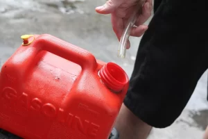 В Полоцком районе рабочий присвоил дизельное топливо