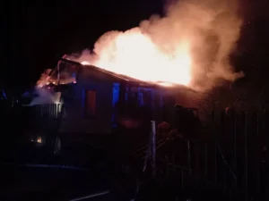 В садовом товариществе «Нефтянник-3» горел дом