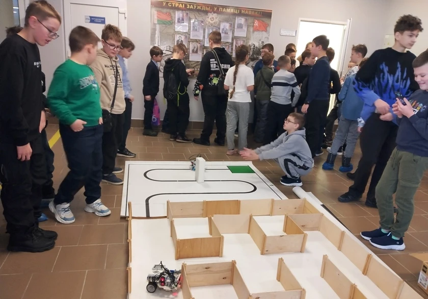 Полоцк принял второй этап областного рейтинга по робототехнике