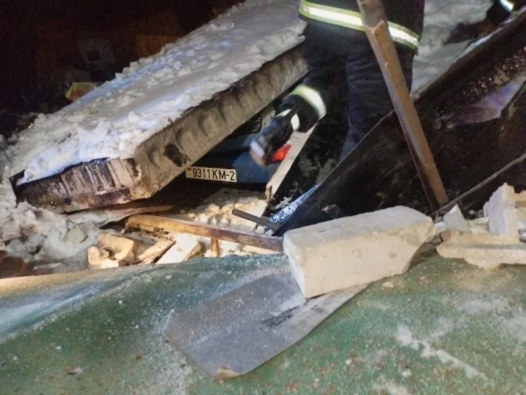 В гаражном кооперативе «Южный» произошёл взрыв: обрушены конструкции