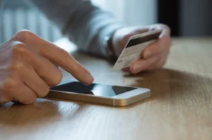 Жительница Новополоцка получила 300 часов работ за интернет-мошенничество