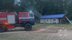 В Полоцком районе спасатели ликвидировали возгорание бани в детском лагере